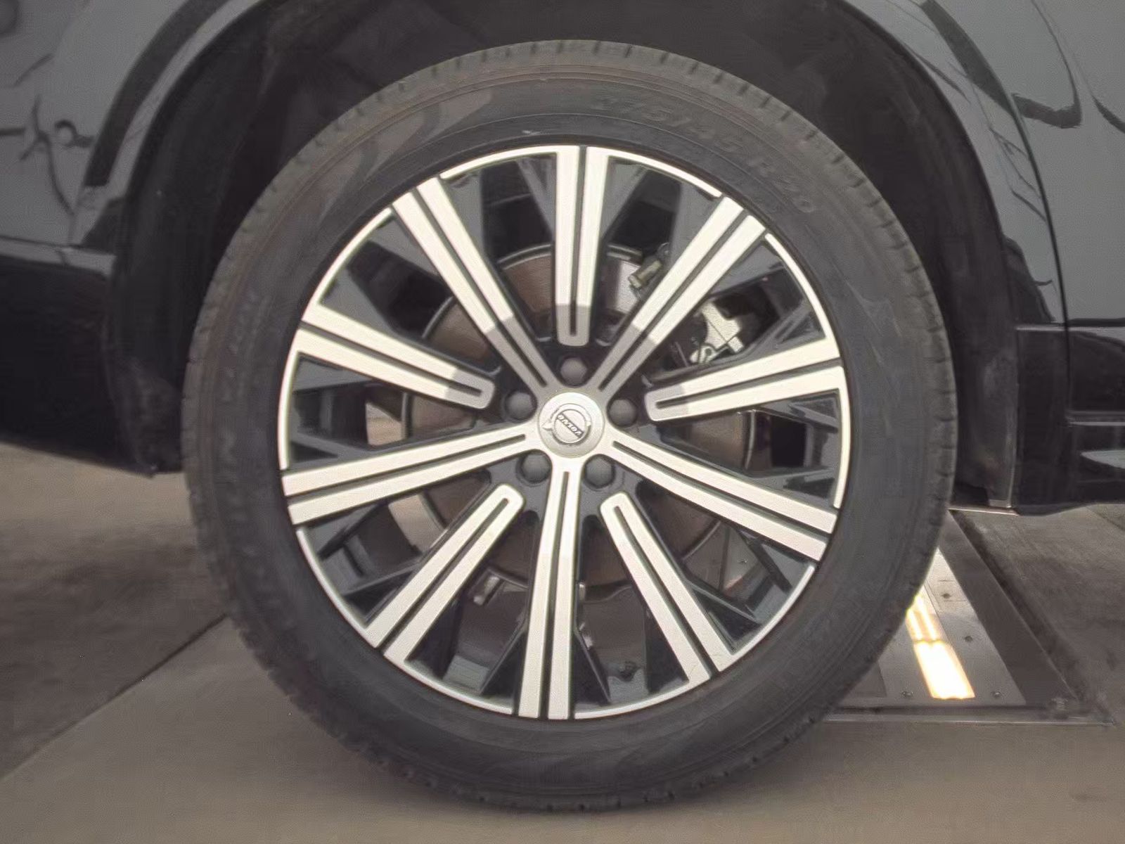 2025 Volvo XC90 B6 Ultra AWD