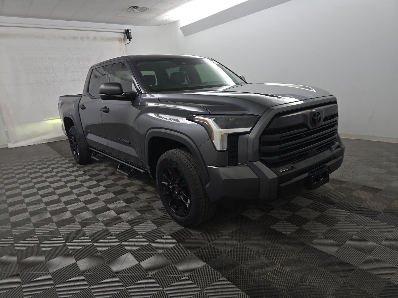 2023 Toyota Tundra SR5 AWD