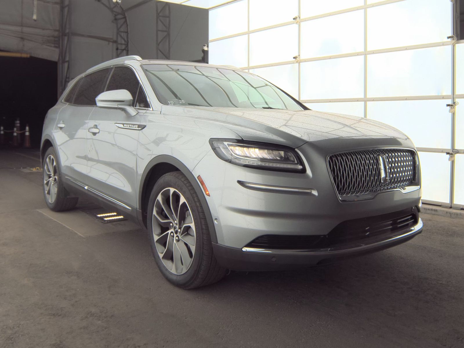2022 Lincoln Nautilus Reserve FWD