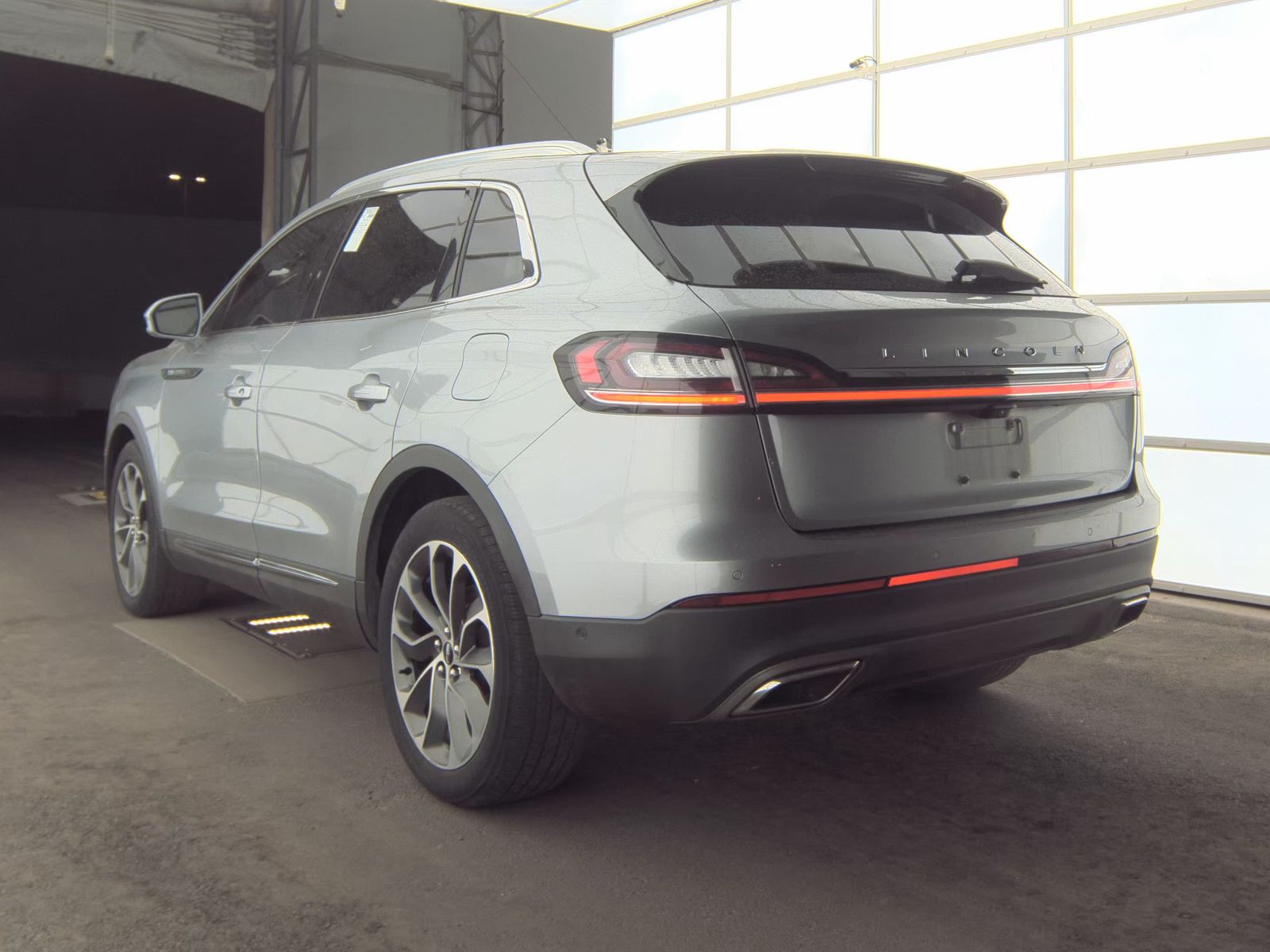 2022 Lincoln Nautilus Reserve FWD