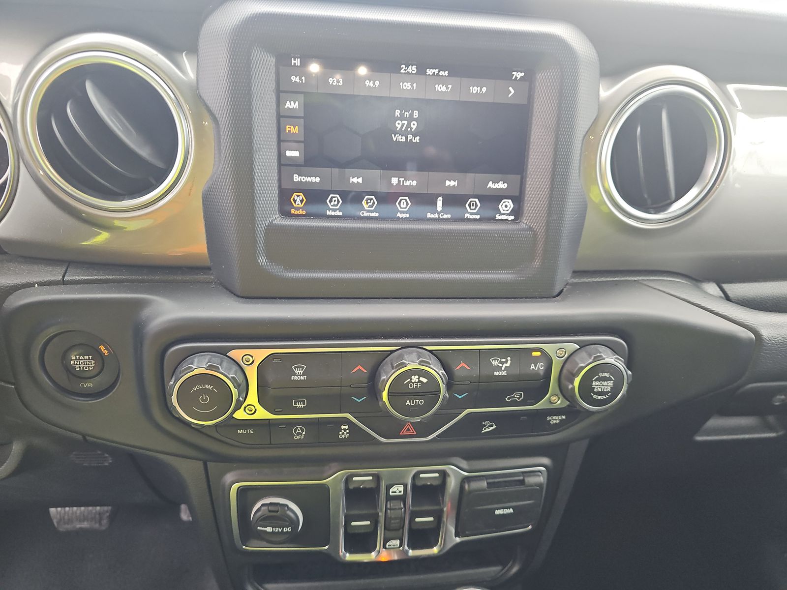 2020 Jeep Wrangler Unlimited Sahara AWD