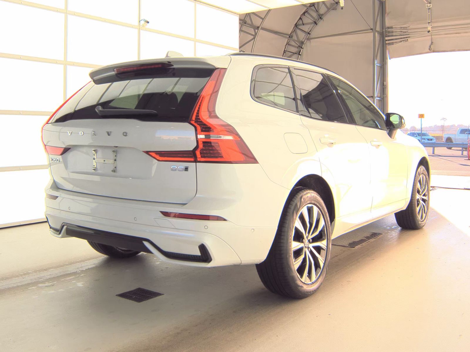 2025 Volvo XC60 B5 Plus AWD