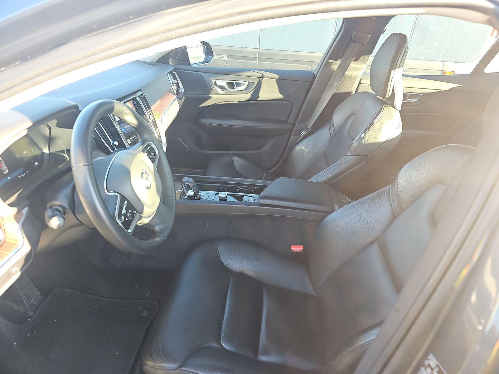 2024 Volvo S60 B5 Plus FWD