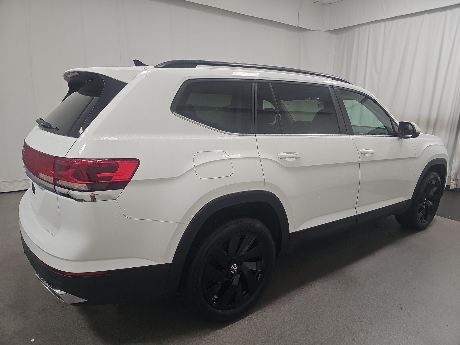 2024 Volkswagen Atlas 2.0T SE FWD