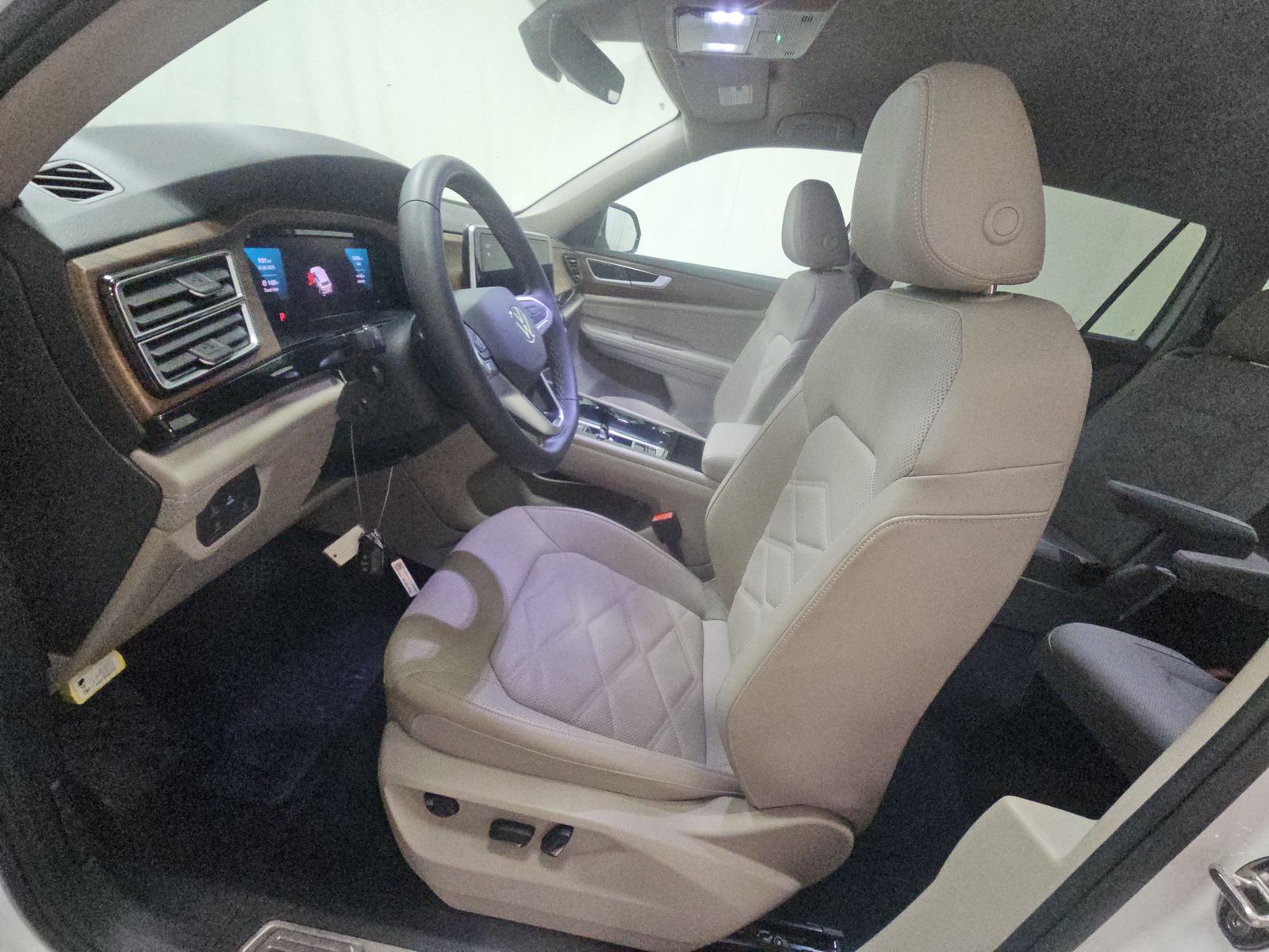 2024 Volkswagen Atlas 2.0T SE FWD