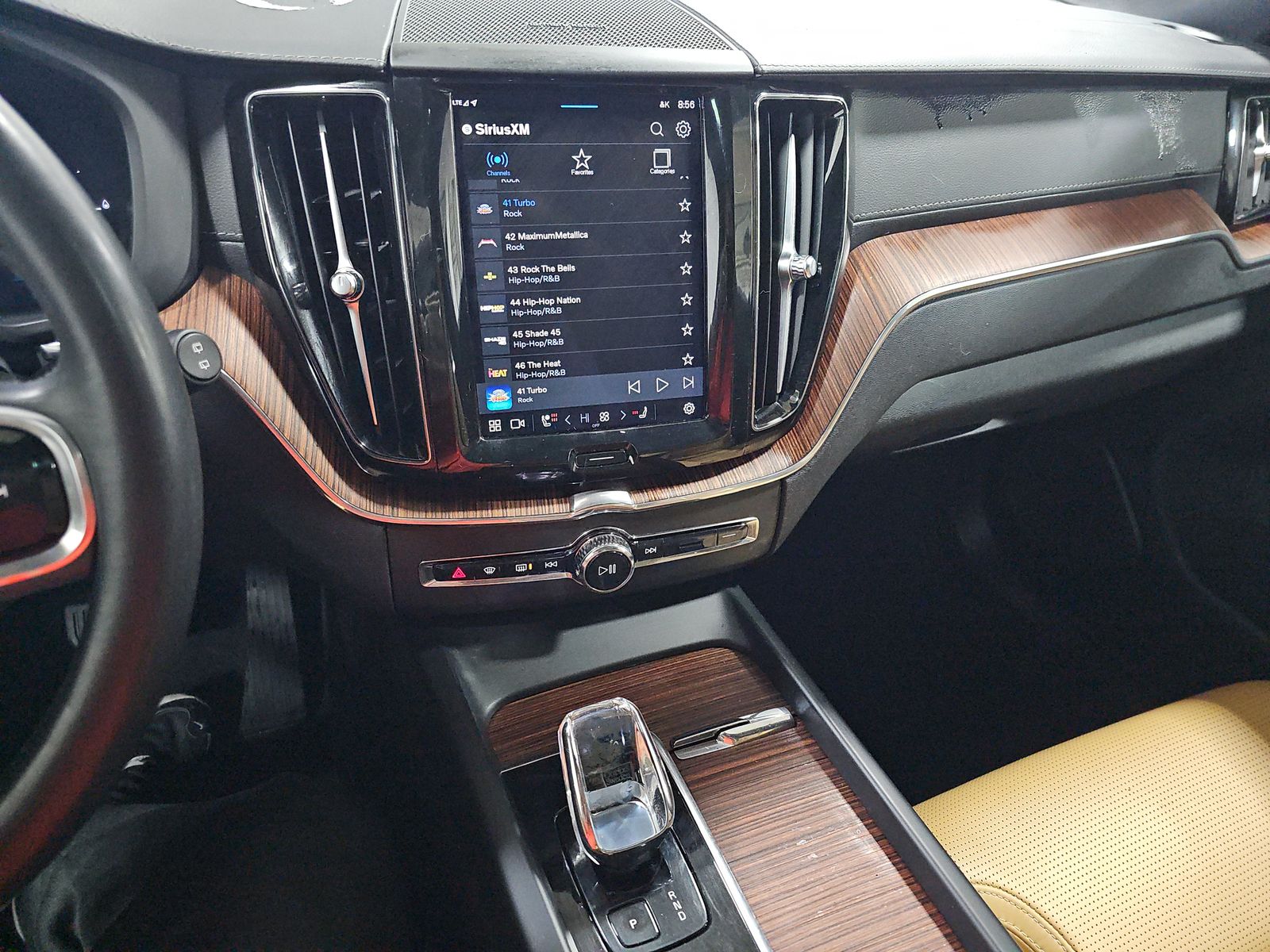 2023 Volvo XC60 Recharge T8 Ultimate AWD