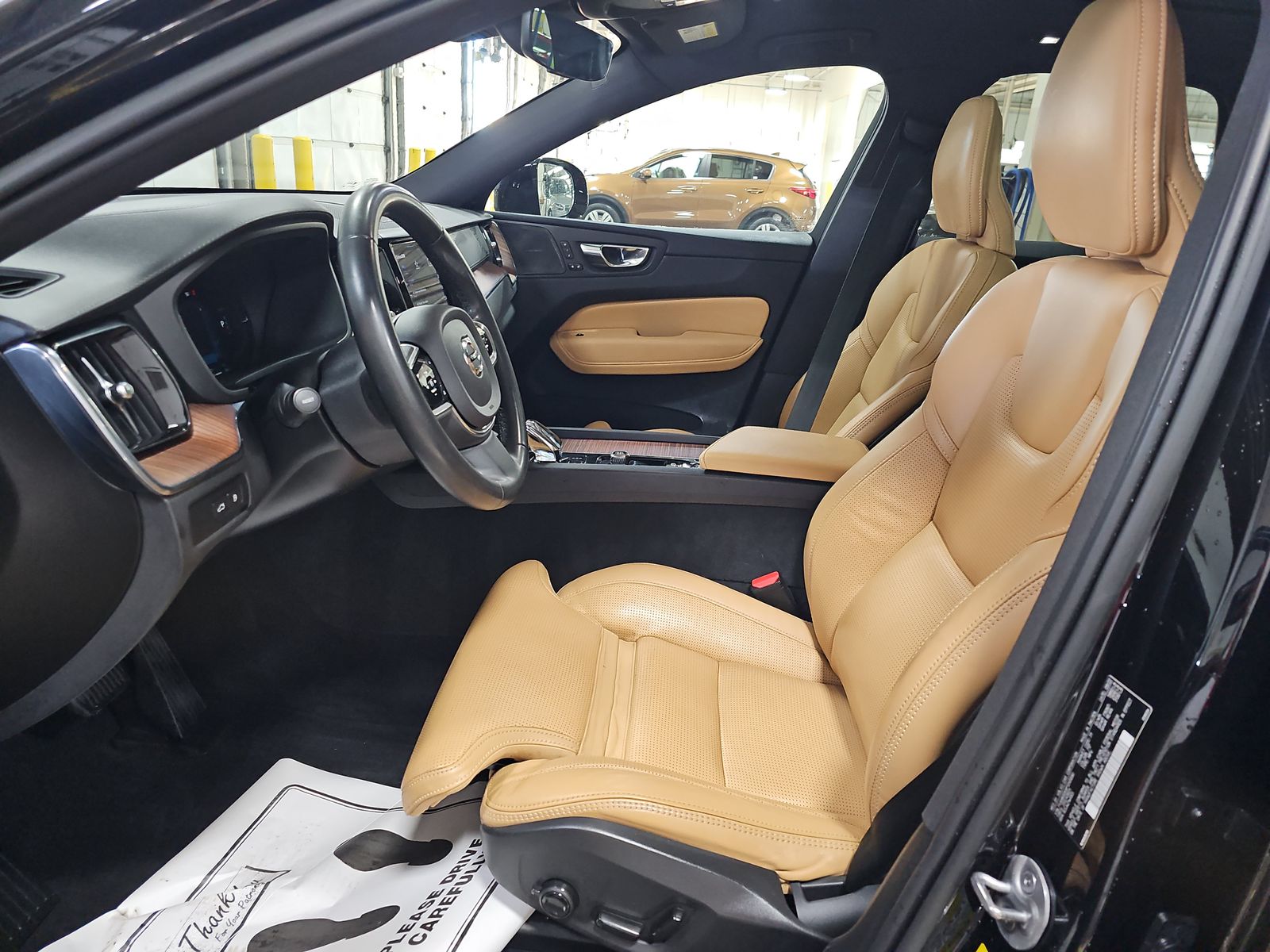 2023 Volvo XC60 Recharge T8 Ultimate AWD