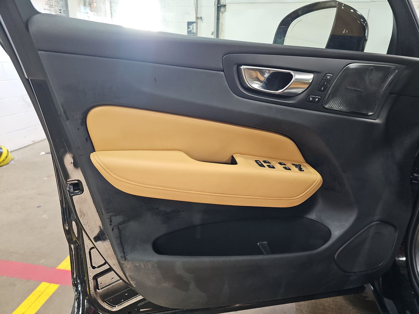 2023 Volvo XC60 Recharge T8 Ultimate AWD