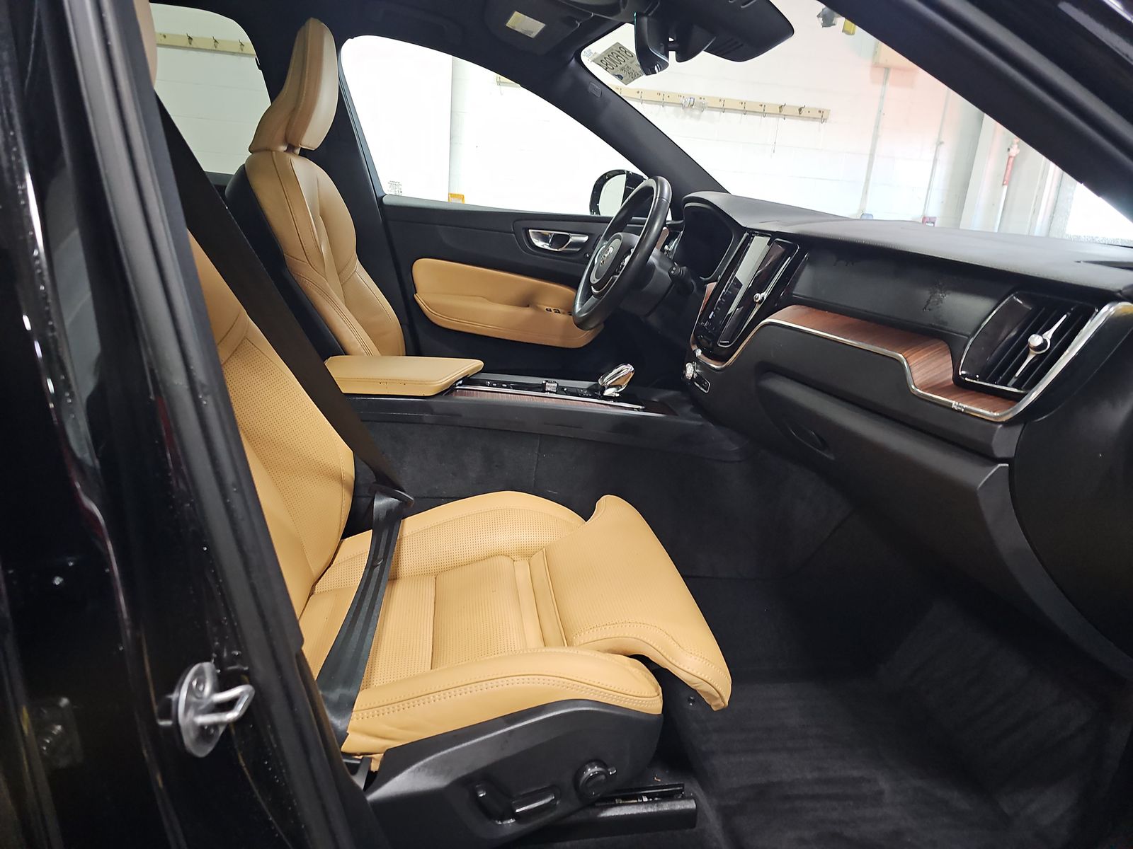 2023 Volvo XC60 Recharge T8 Ultimate AWD