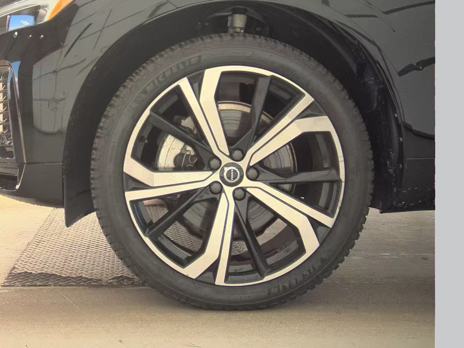 2023 Volvo XC60 Recharge T8 Ultimate AWD