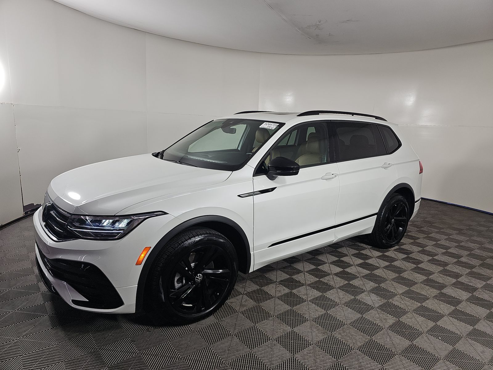 2024 Volkswagen Tiguan 2.0T SE R-Line Black AWD