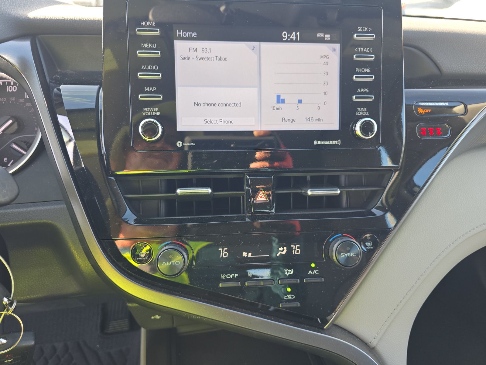 2022 Toyota Camry LE FWD