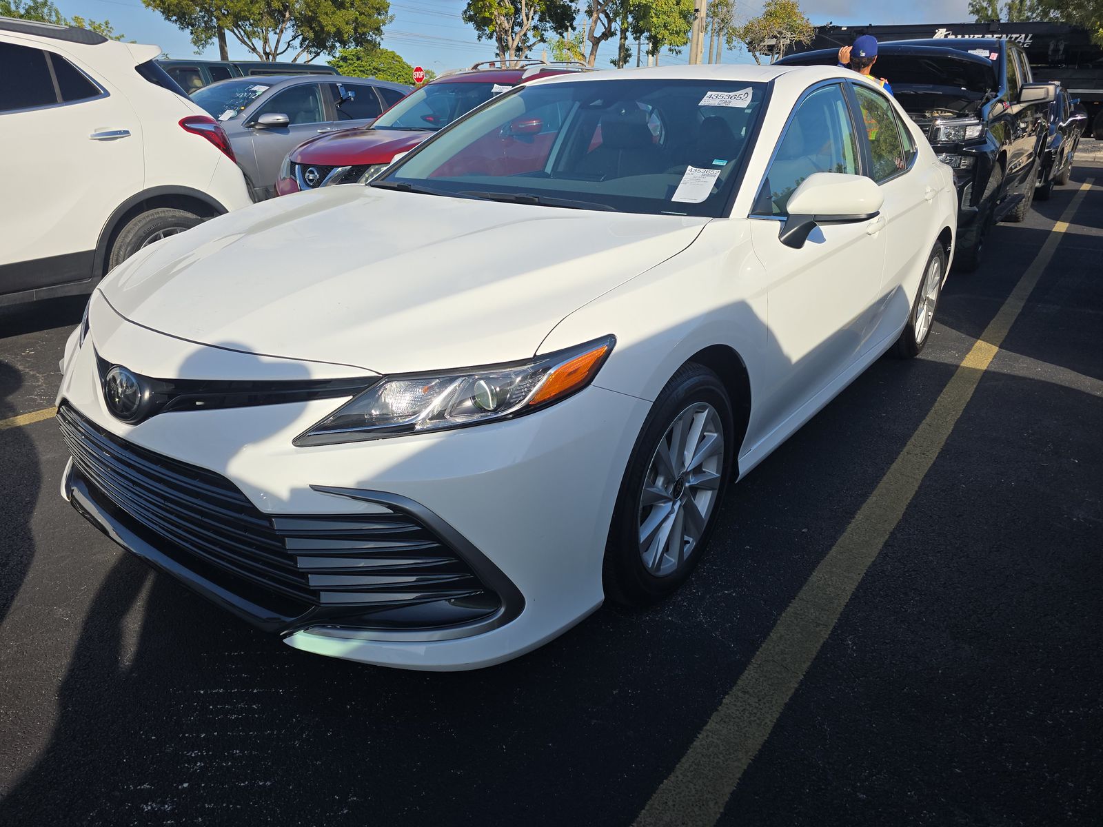 2022 Toyota Camry LE FWD
