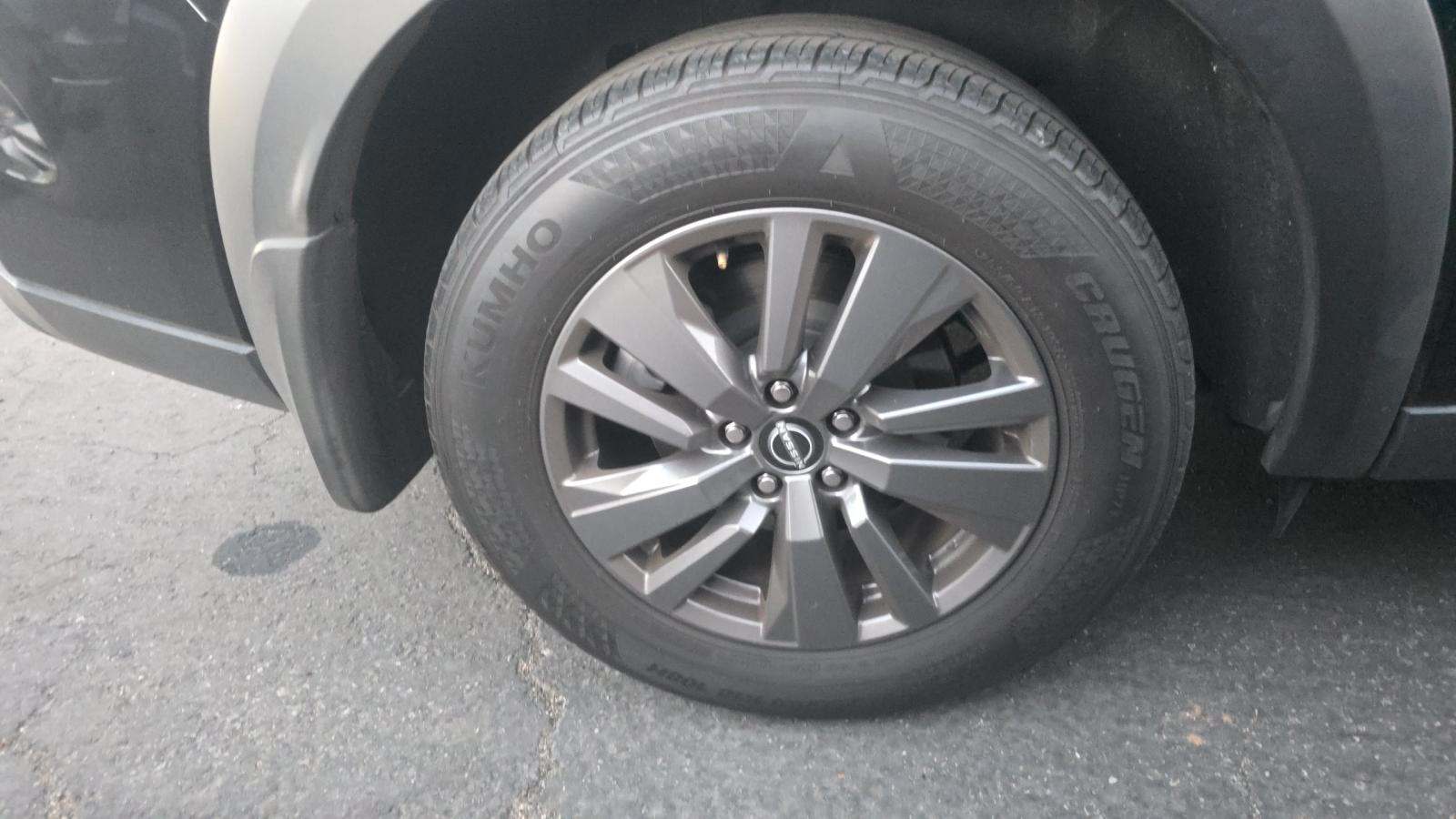 2024 Nissan Pathfinder SV FWD