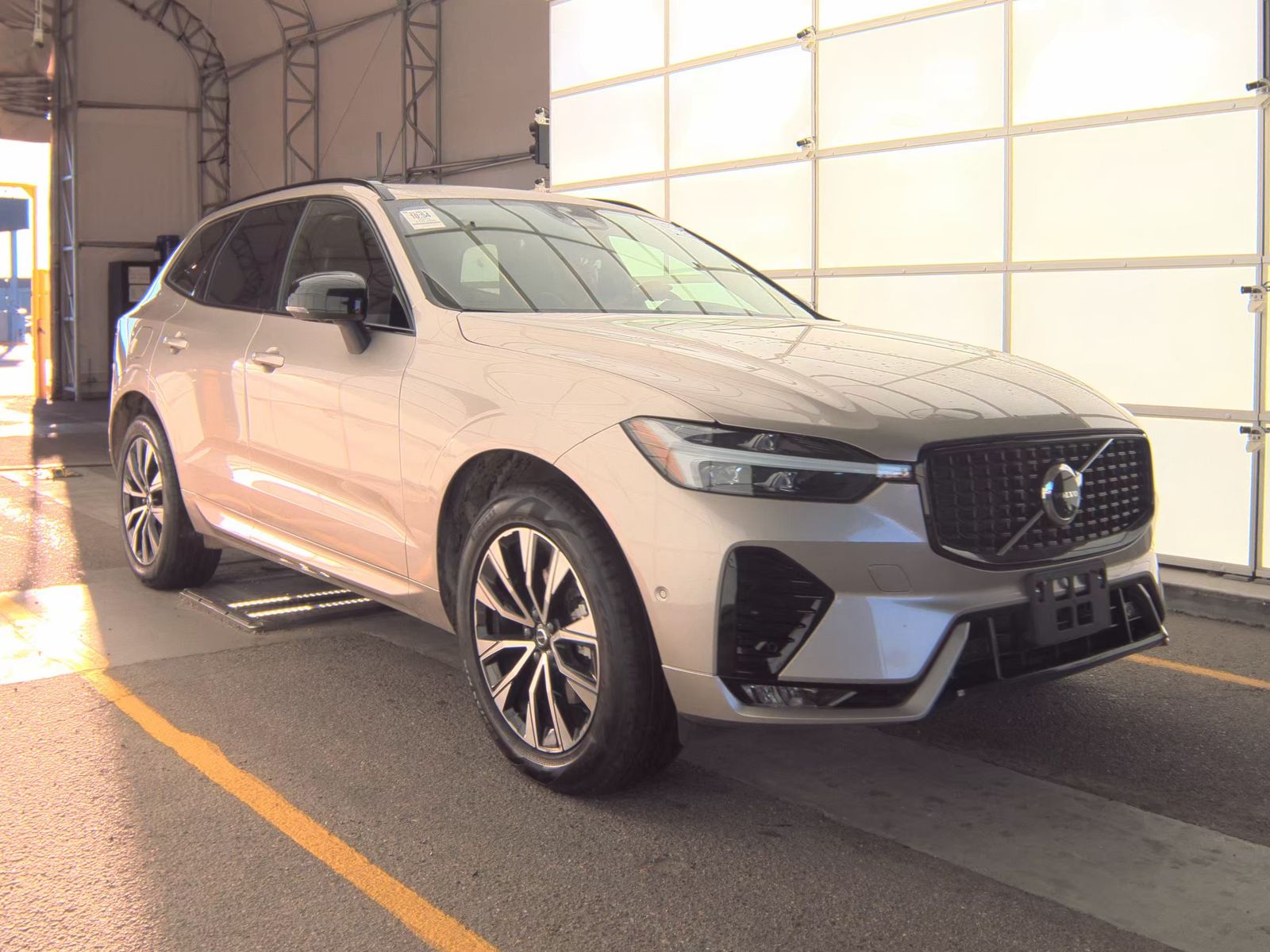 2025 Volvo XC60 B5 Plus AWD