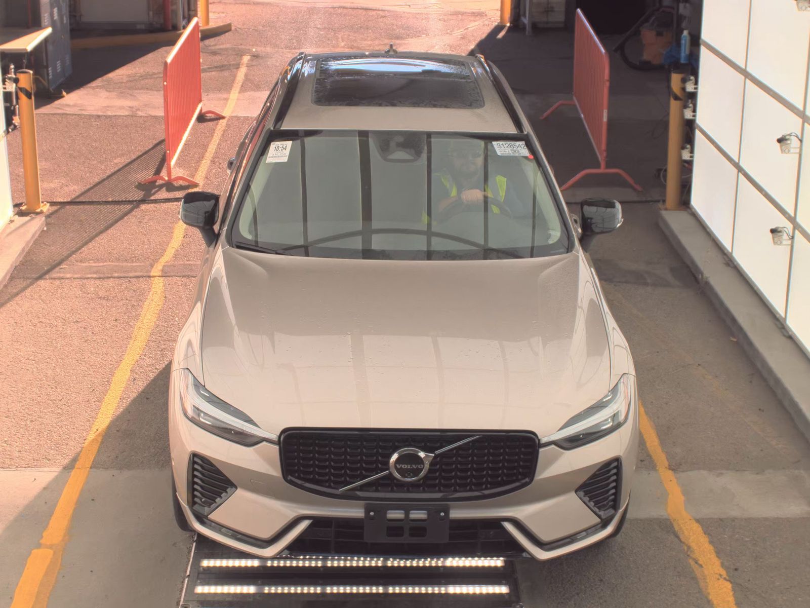 2025 Volvo XC60 B5 Plus AWD