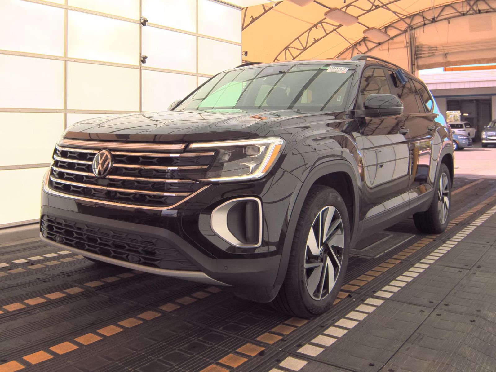 2025 Volkswagen Atlas 2.0T SE FWD