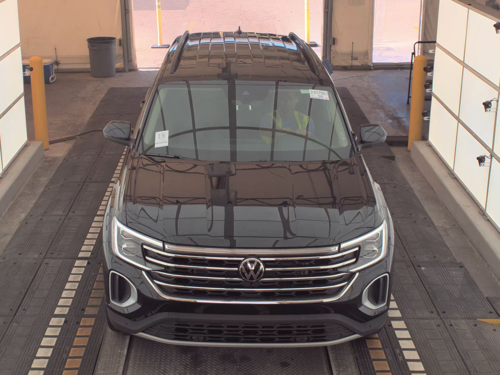 2025 Volkswagen Atlas 2.0T SE FWD