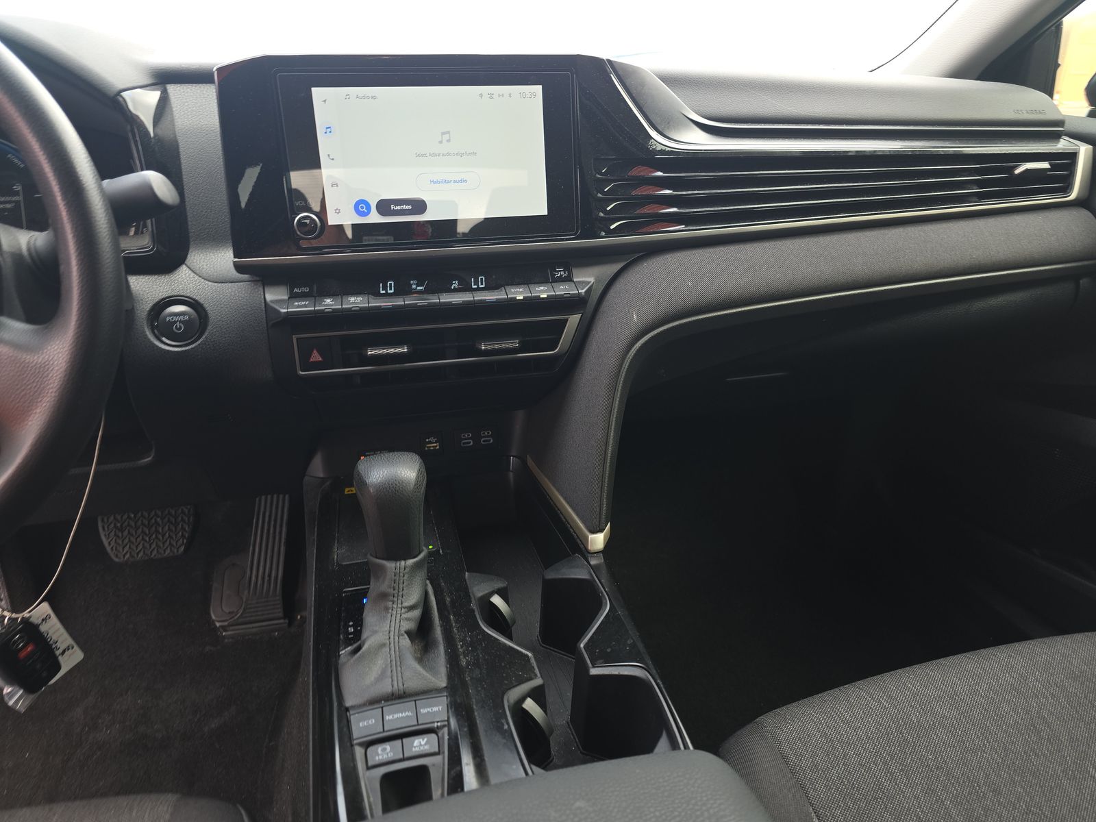 2025 Toyota Camry LE FWD