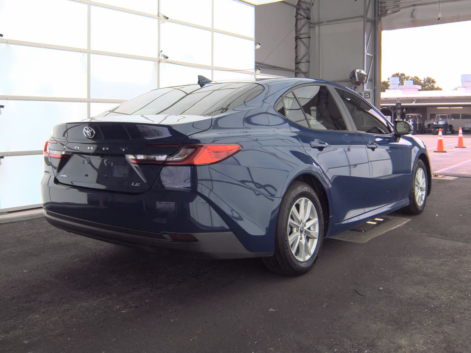 2025 Toyota Camry LE FWD