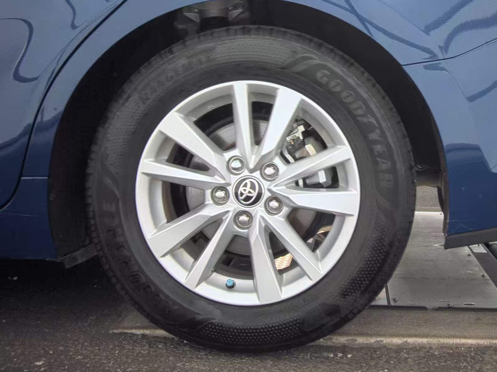 2025 Toyota Camry LE FWD