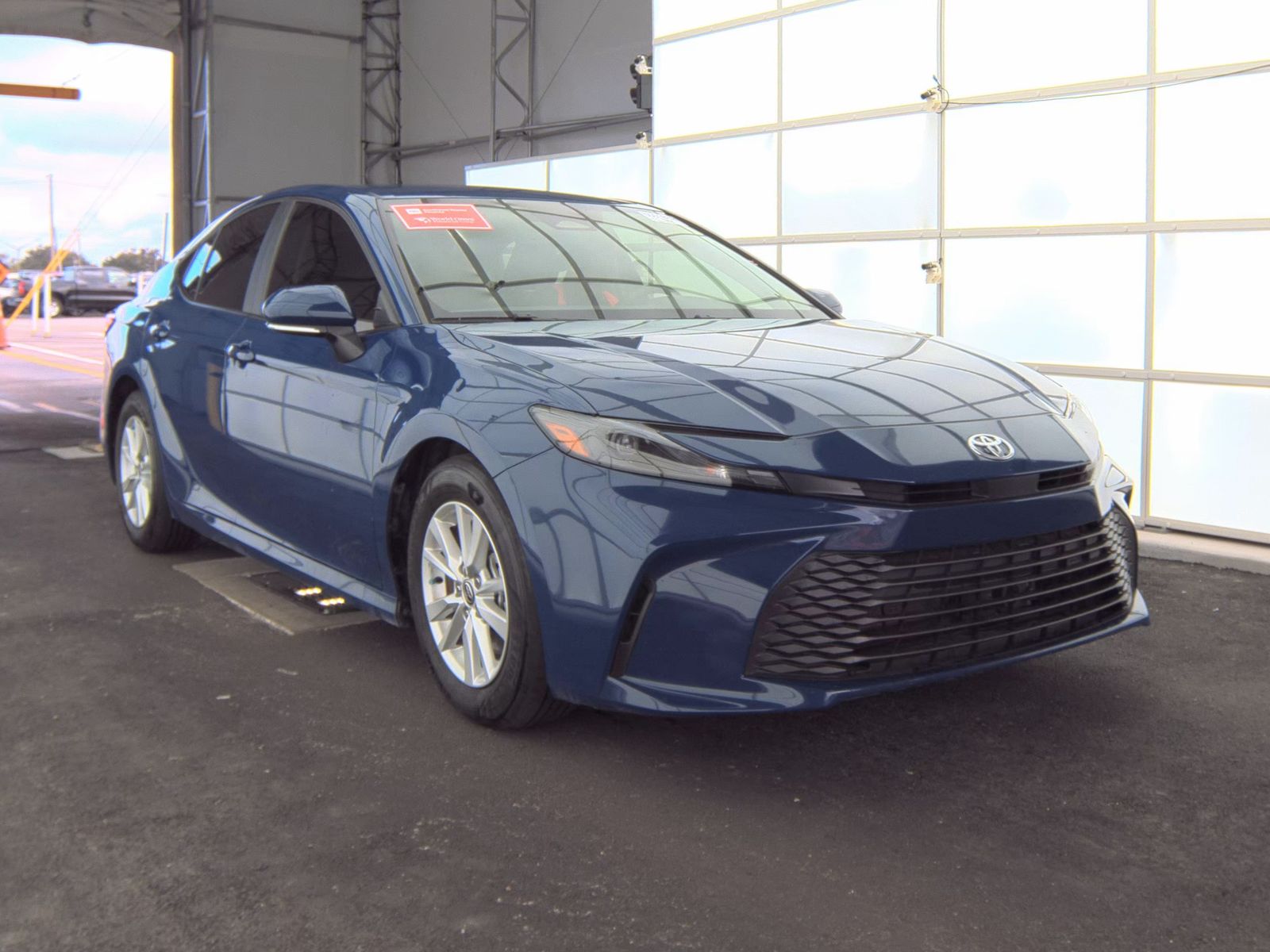 2025 Toyota Camry LE FWD