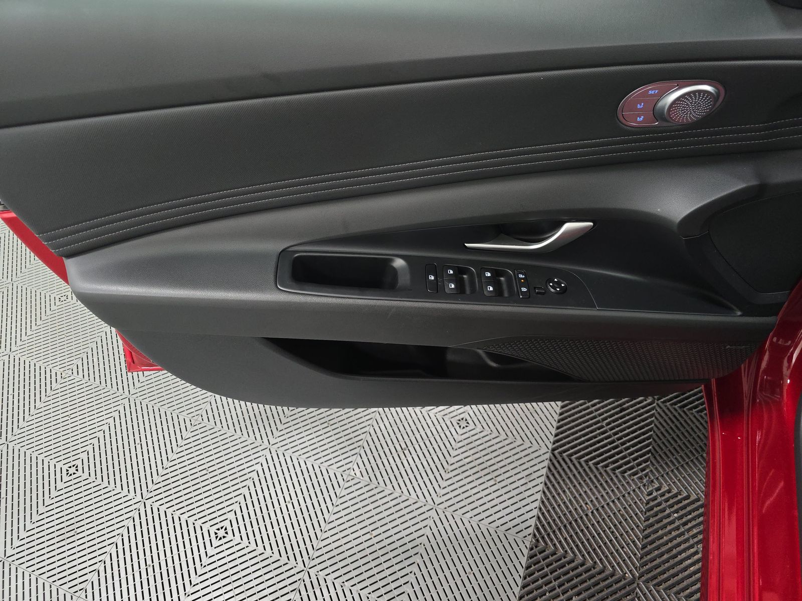 2025 Hyundai Elantra Hybrid Limited FWD