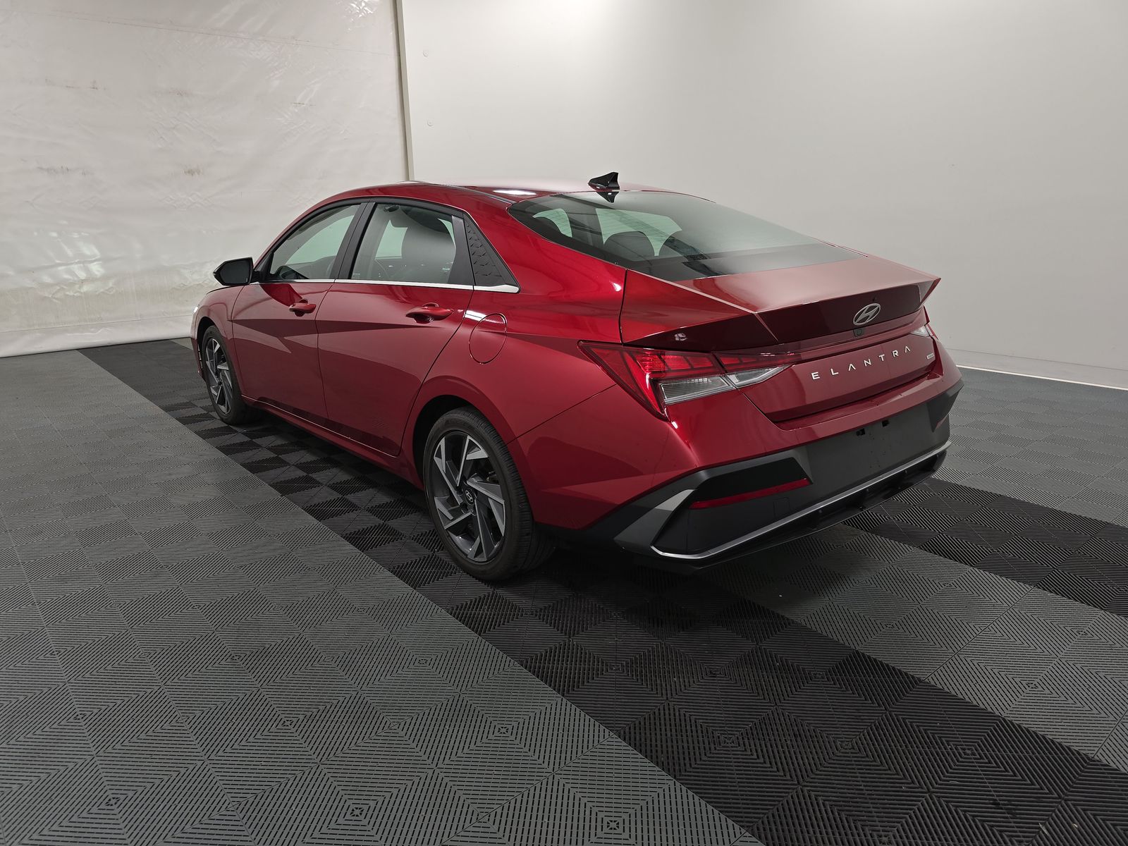 2025 Hyundai Elantra Hybrid Limited FWD