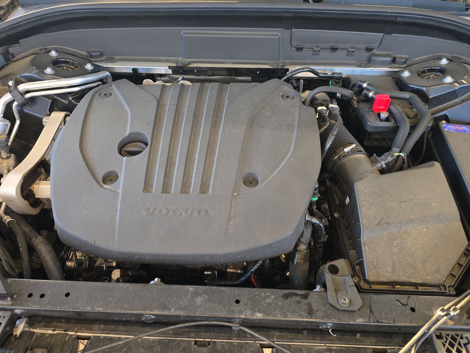 2025 Volvo XC60 B5 Plus AWD