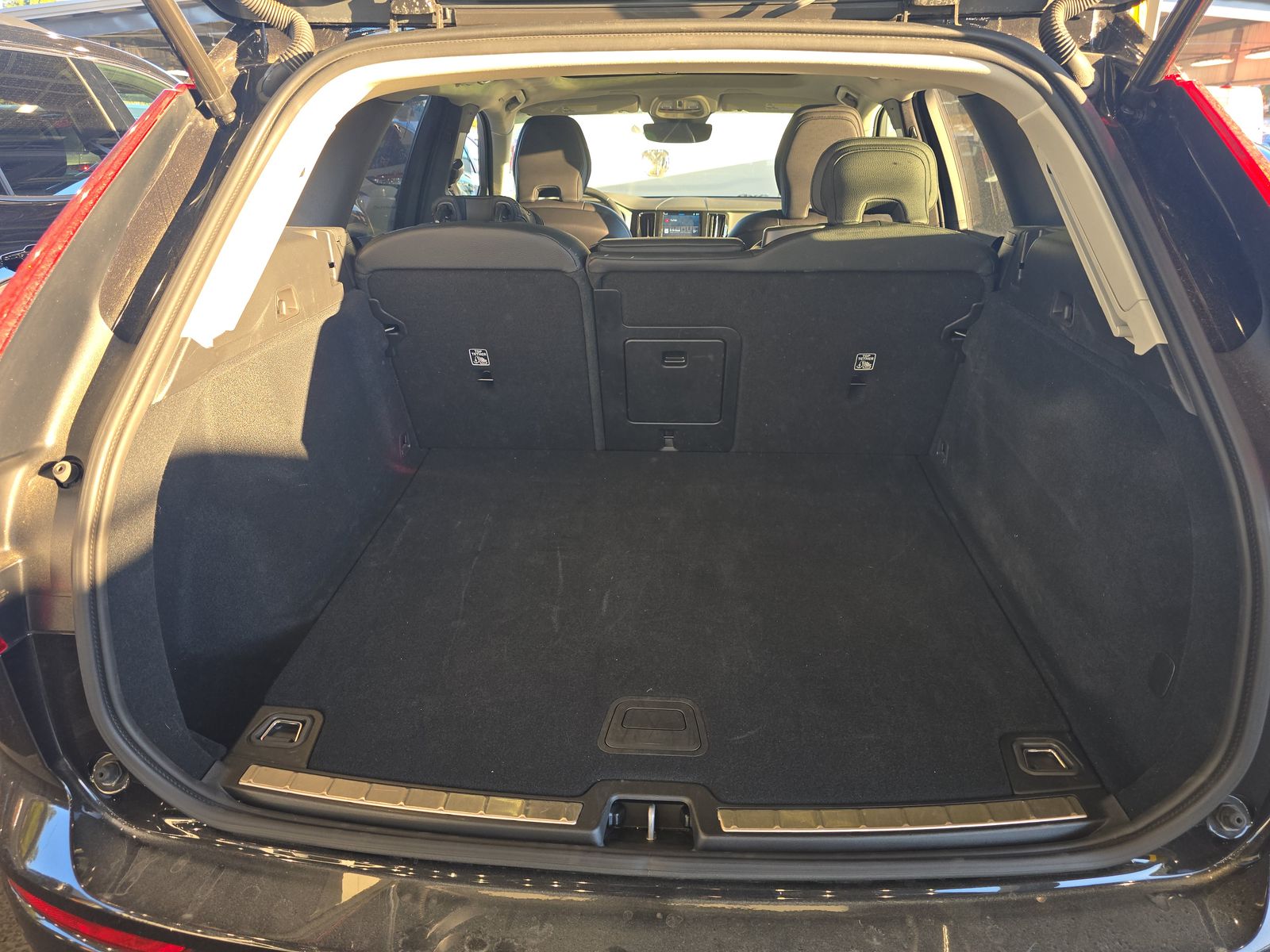 2025 Volvo XC60 B5 Plus AWD