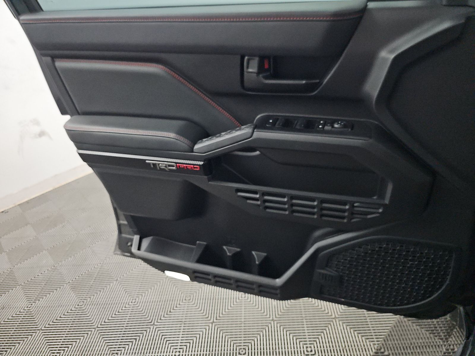 2024 Toyota Tacoma Hybrid TRD Pro AWD