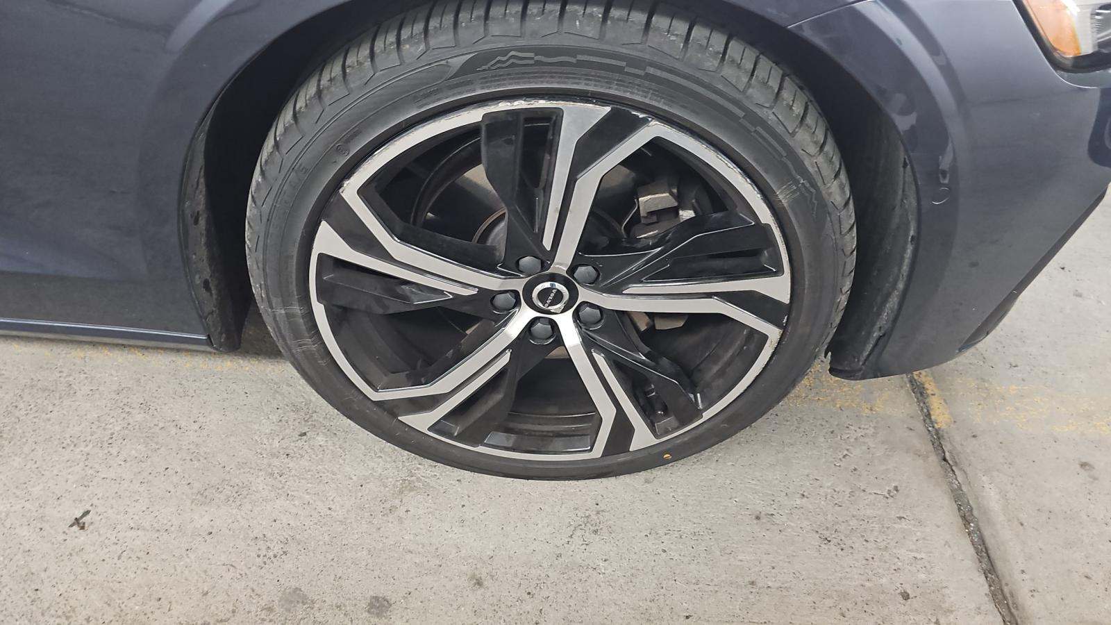 2024 Volvo S60 B5 Plus FWD