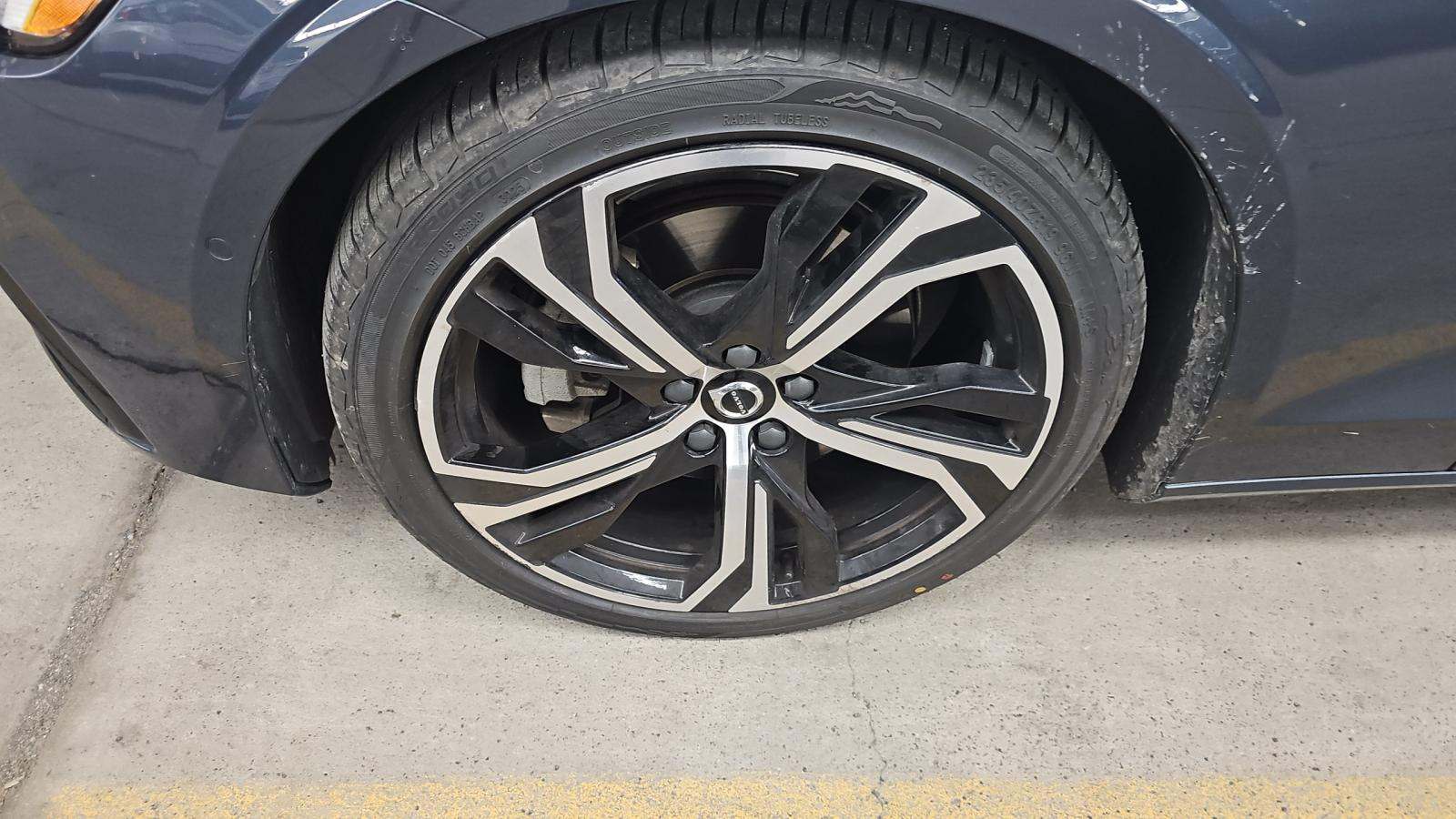 2024 Volvo S60 B5 Plus FWD