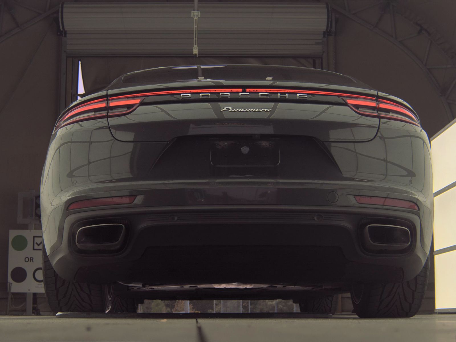 2017 Porsche Panamera Base RWD