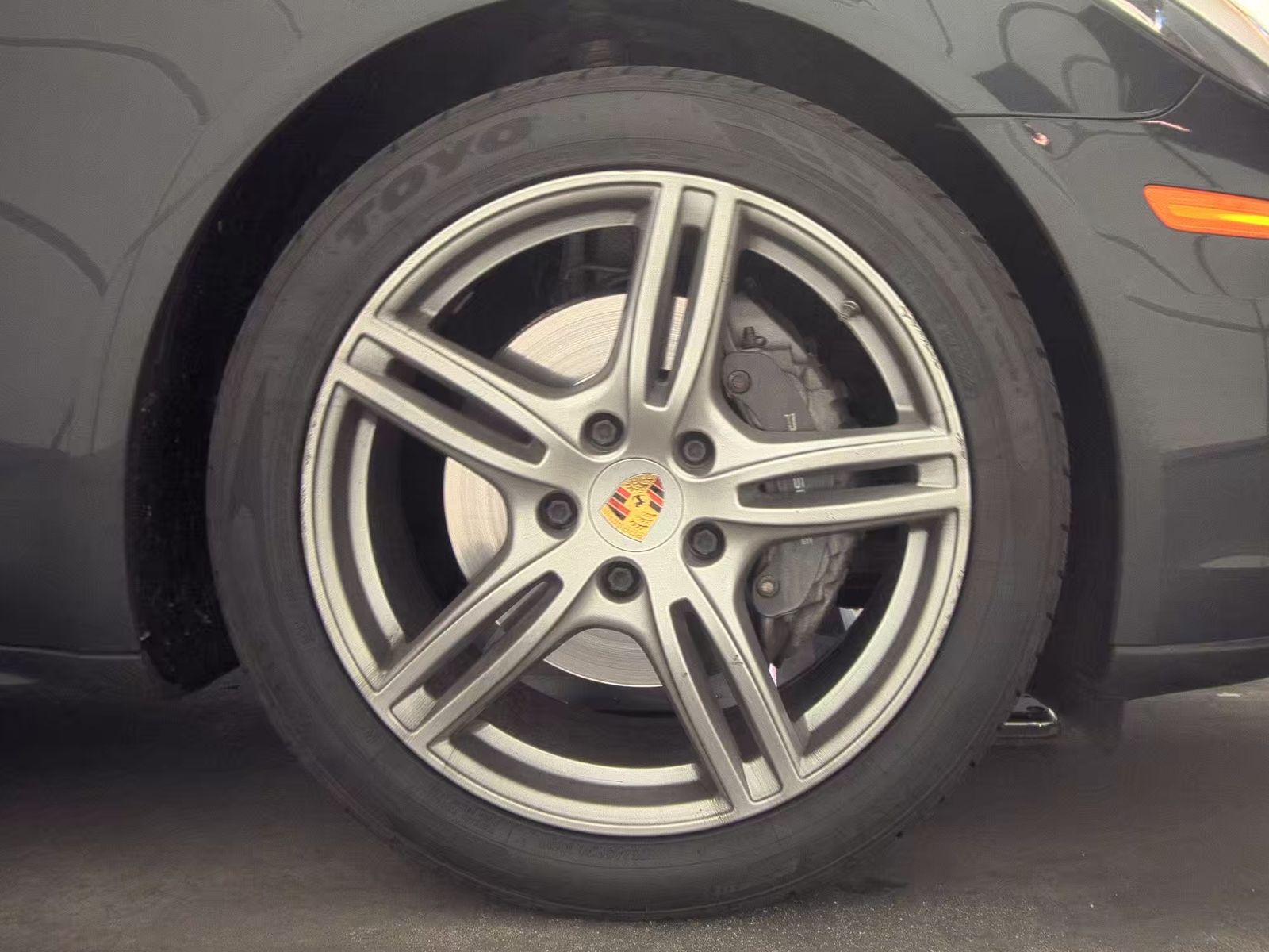 2017 Porsche Panamera Base RWD