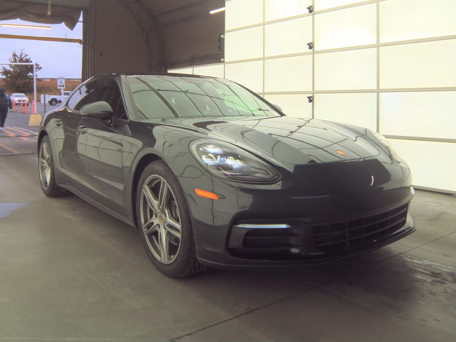 2017 Porsche Panamera Base RWD