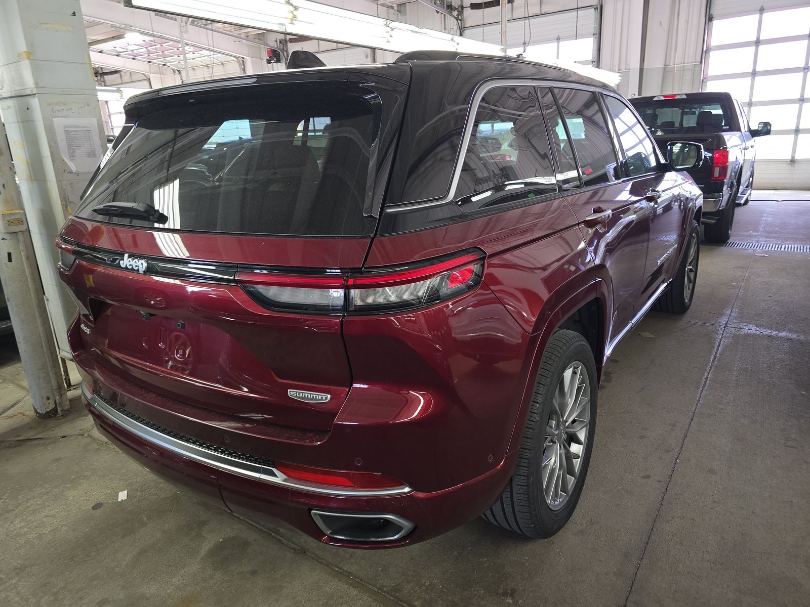 2024 Jeep Grand Cherokee Summit AWD