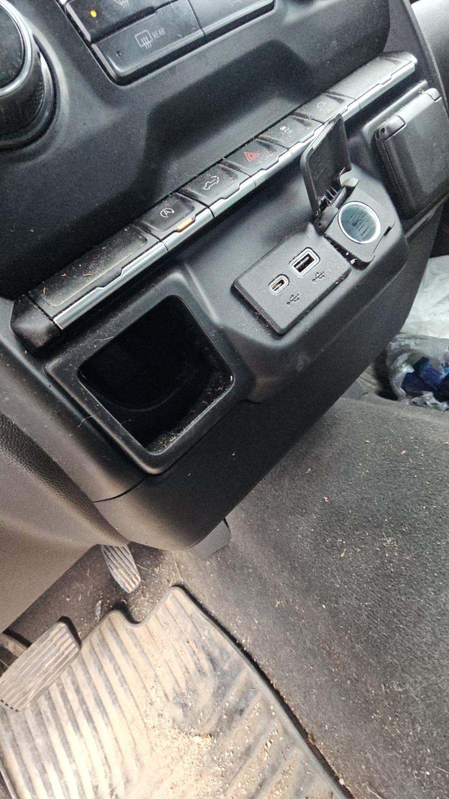 2022 Chevrolet Silverado 1500 Custom AWD