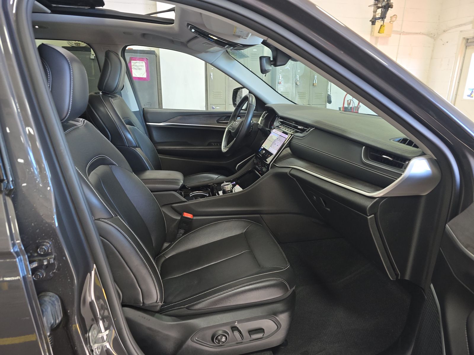 2022 Jeep Grand Cherokee Limited AWD