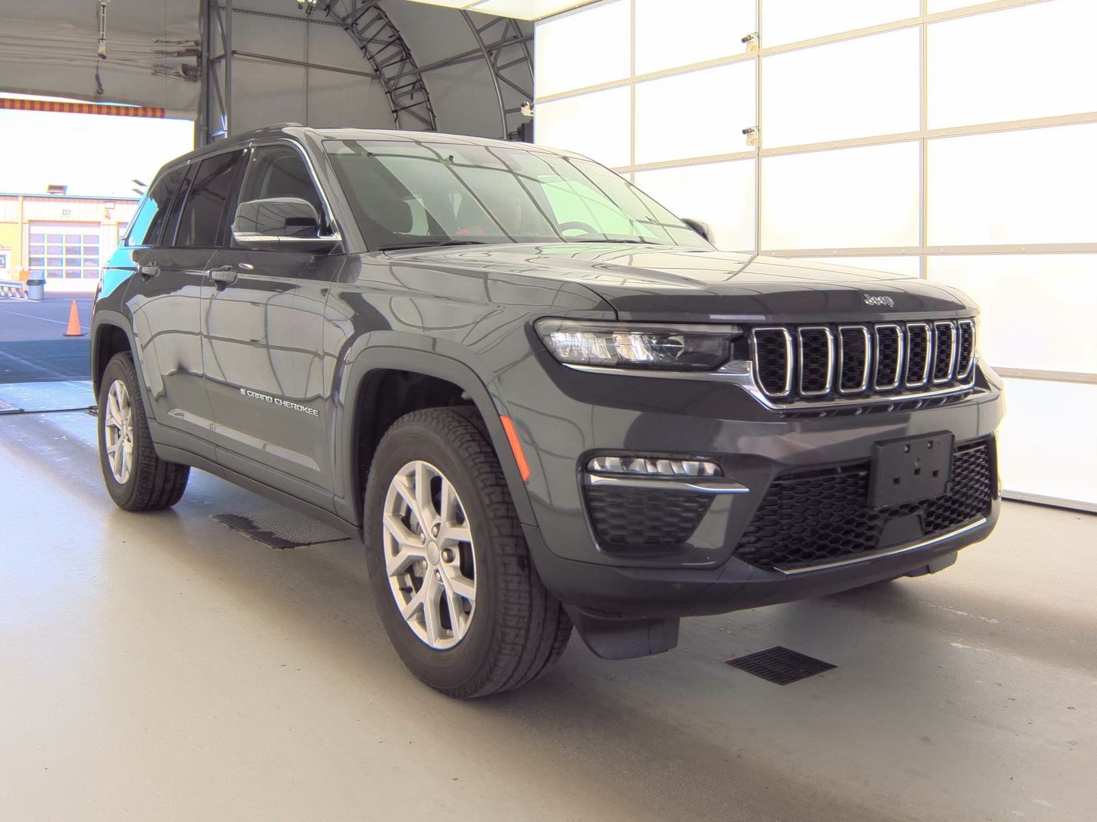 2022 Jeep Grand Cherokee Limited AWD