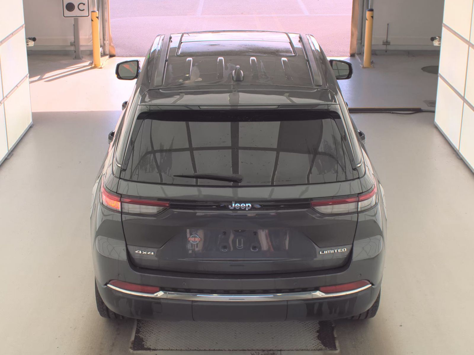 2022 Jeep Grand Cherokee Limited AWD