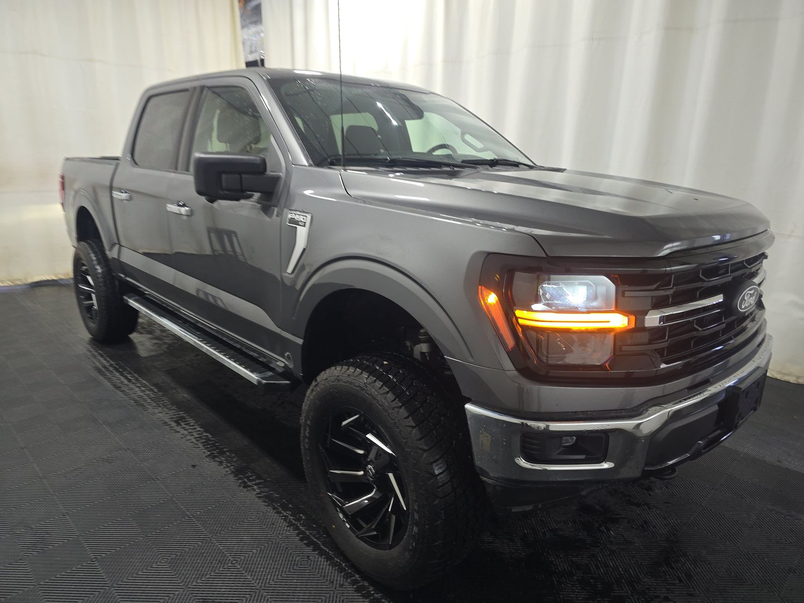 2024 Ford F-150 XLT AWD