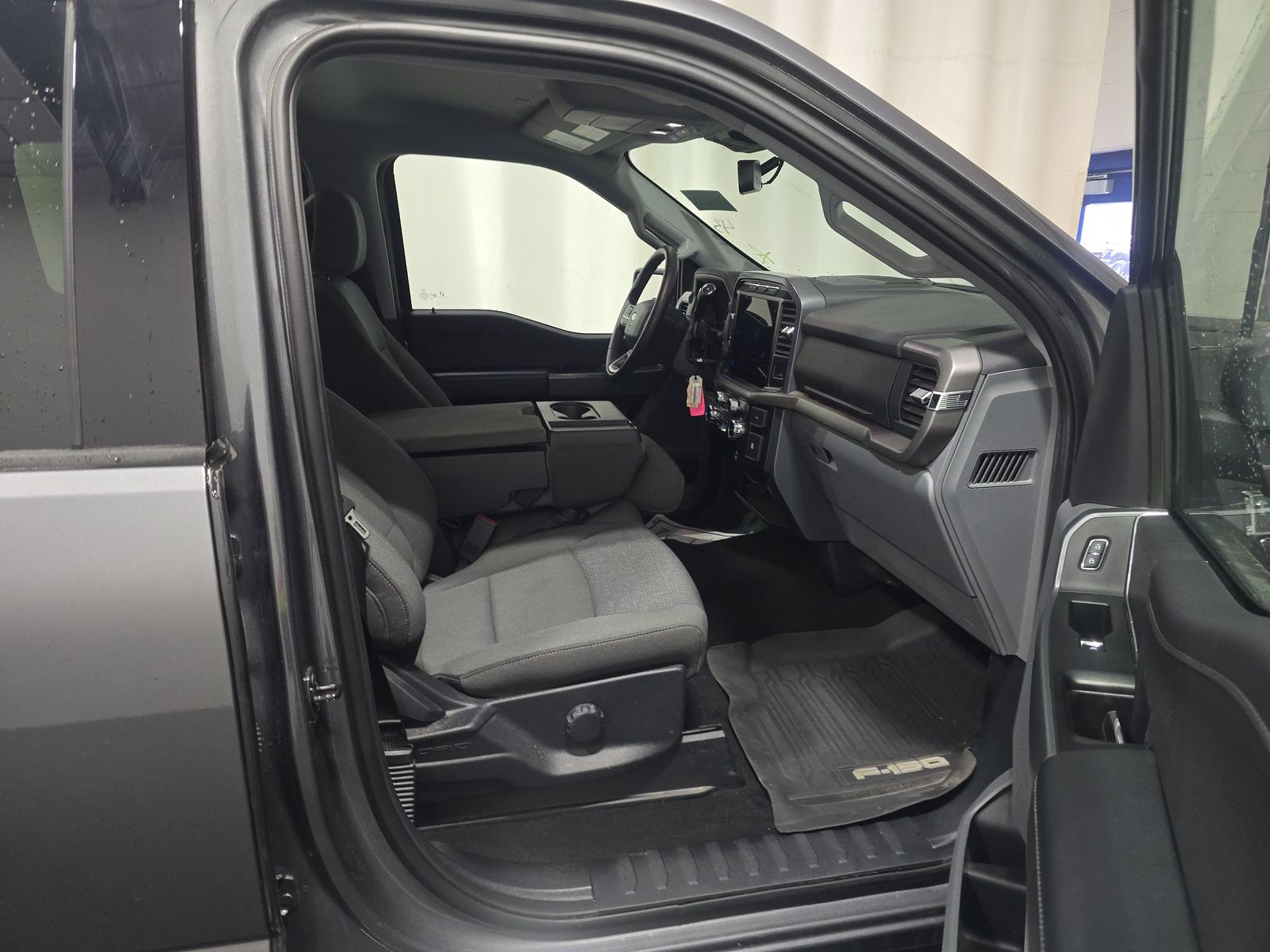 2024 Ford F-150 XLT AWD