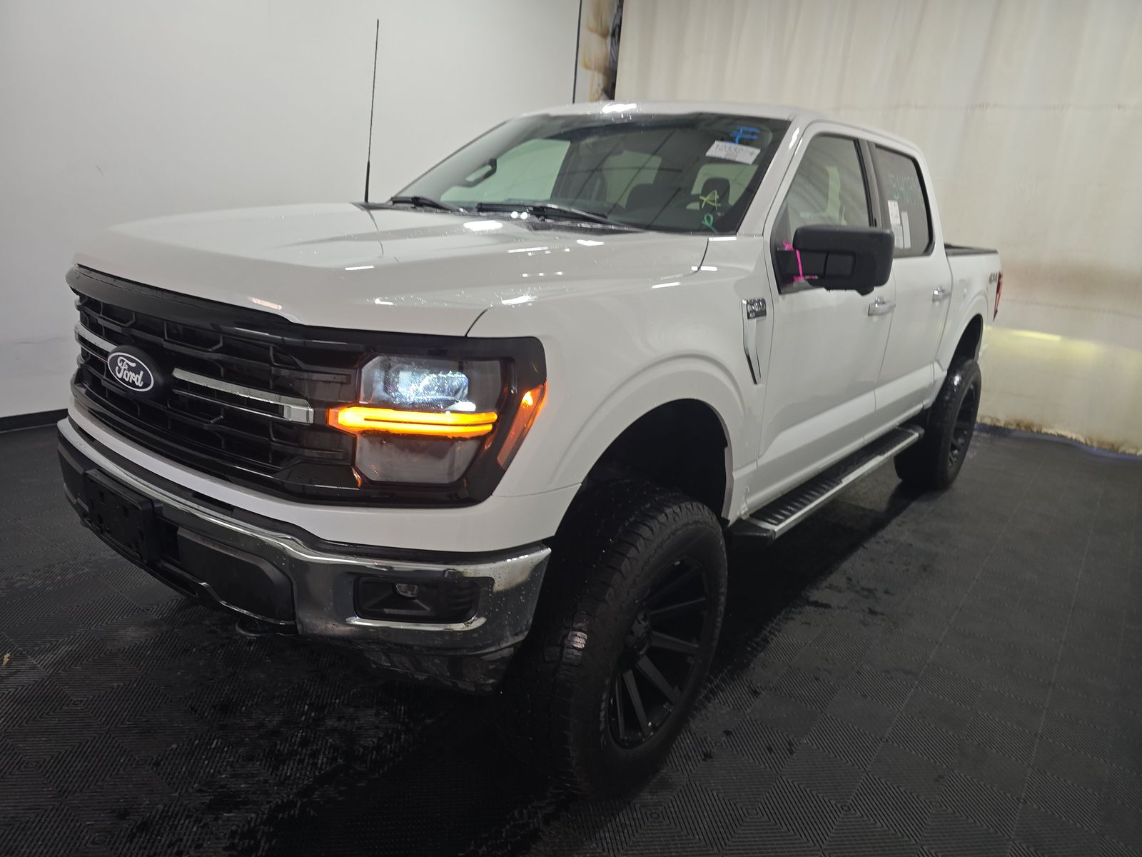 2024 Ford F-150 XLT AWD