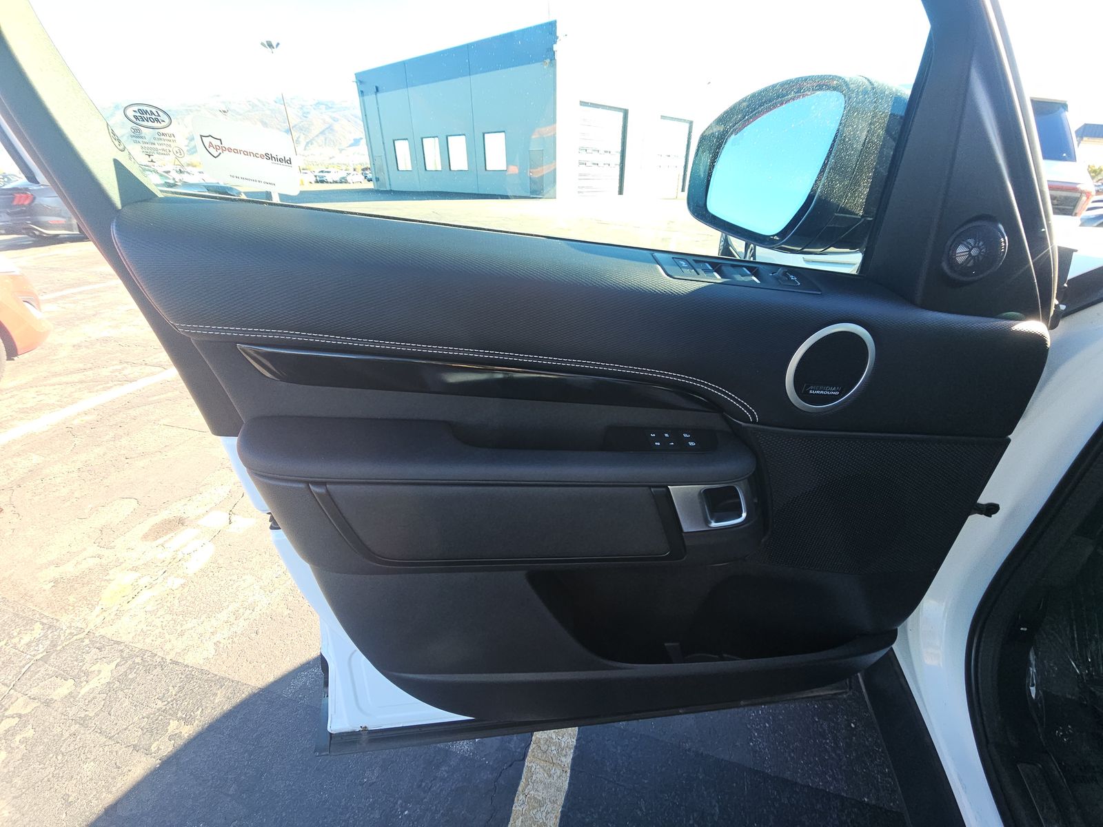 2023 Land Rover Discovery Metropolitan Edition AWD