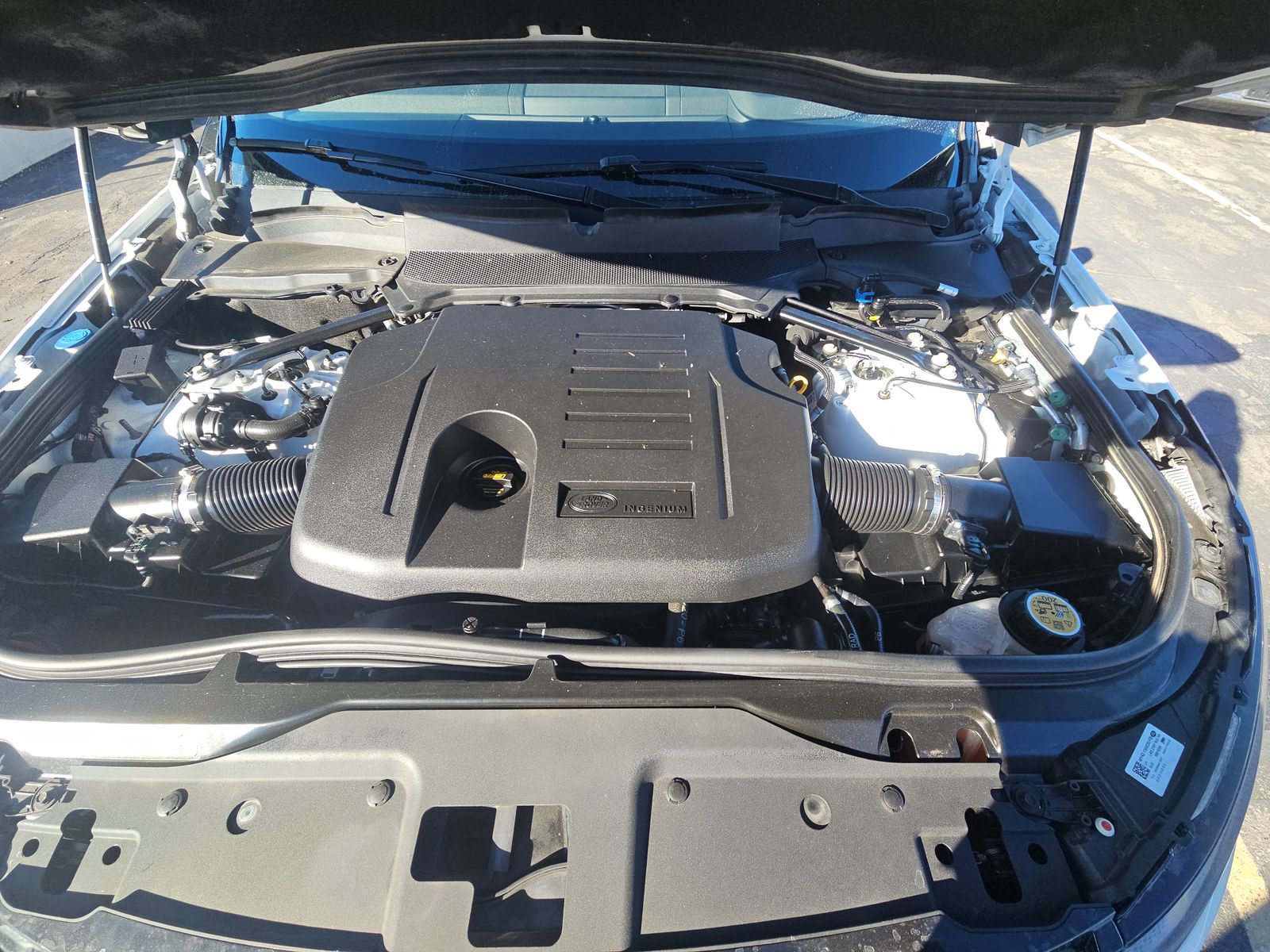 2023 Land Rover Discovery Metropolitan Edition AWD