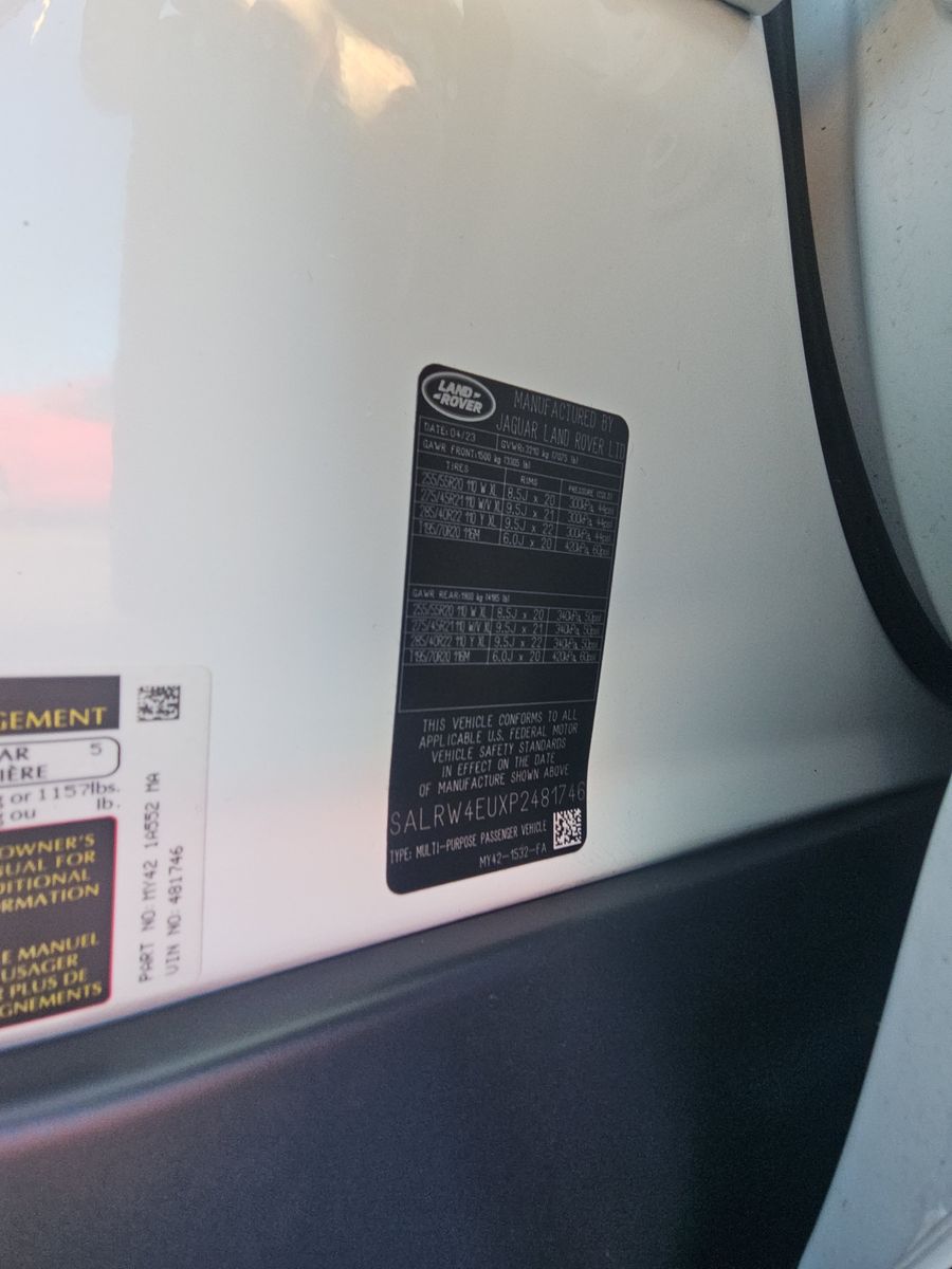 2023 Land Rover Discovery Metropolitan Edition AWD