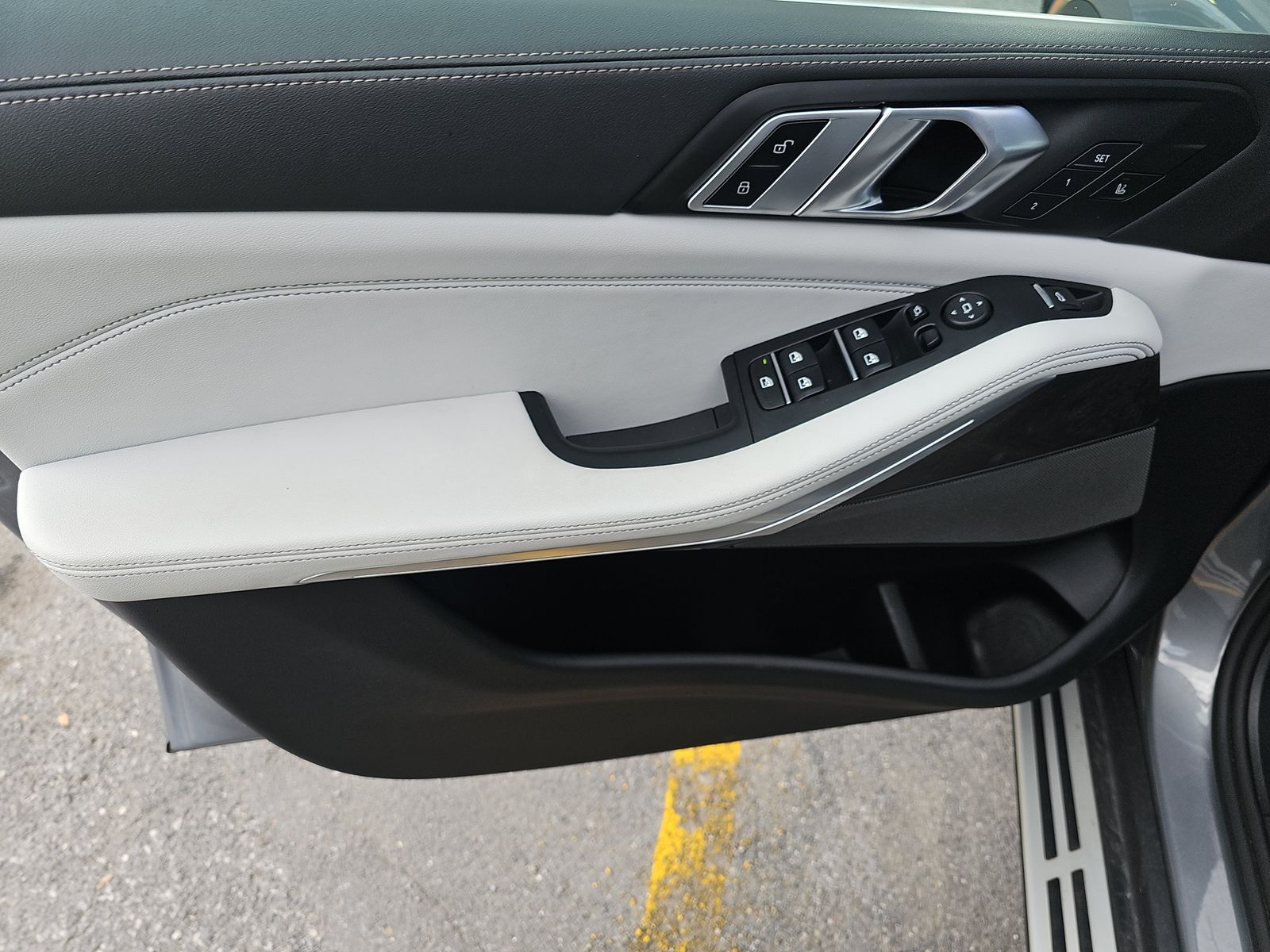 2025 BMW X5 xDrive40i AWD