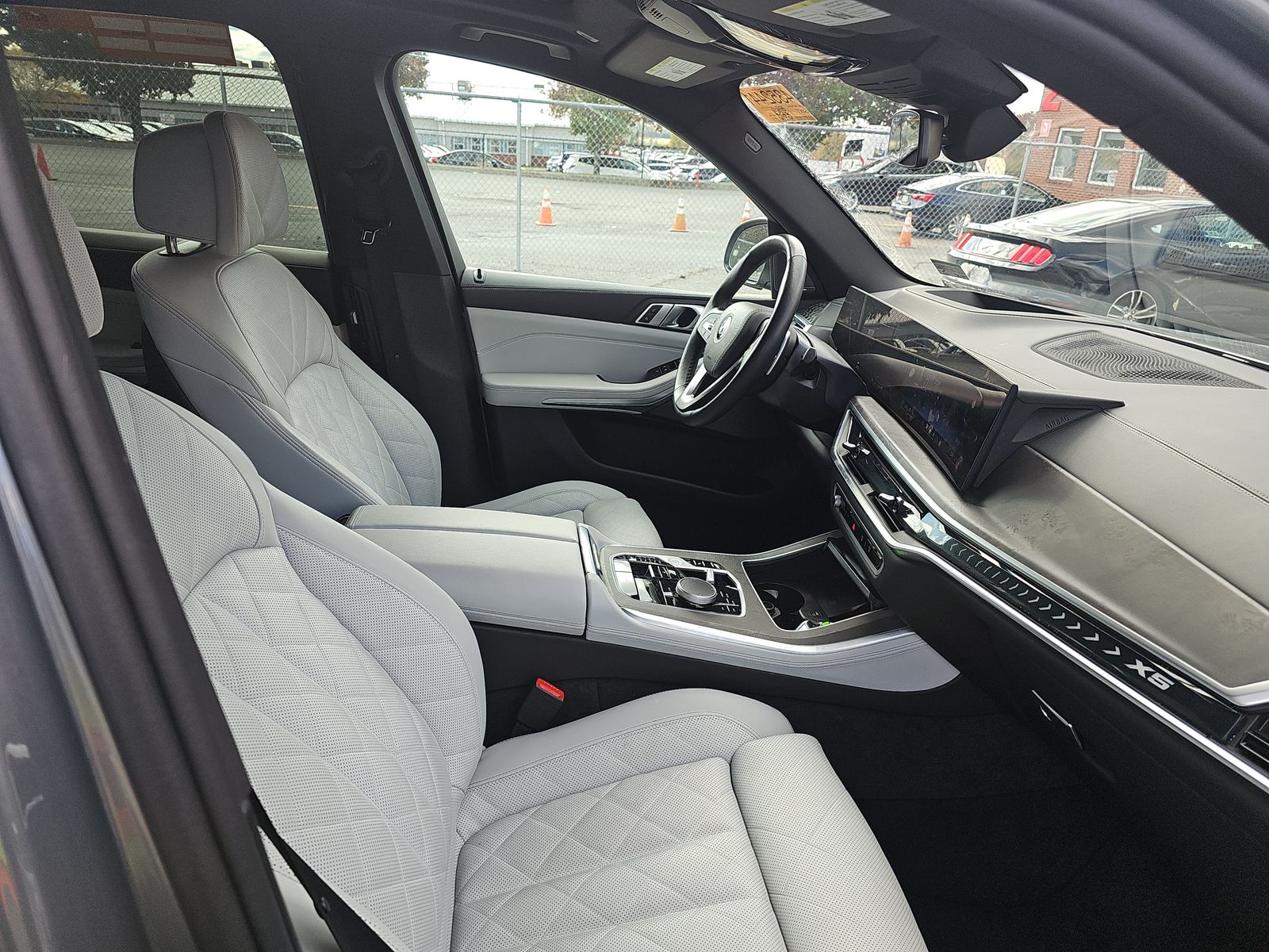 2025 BMW X5 xDrive40i AWD