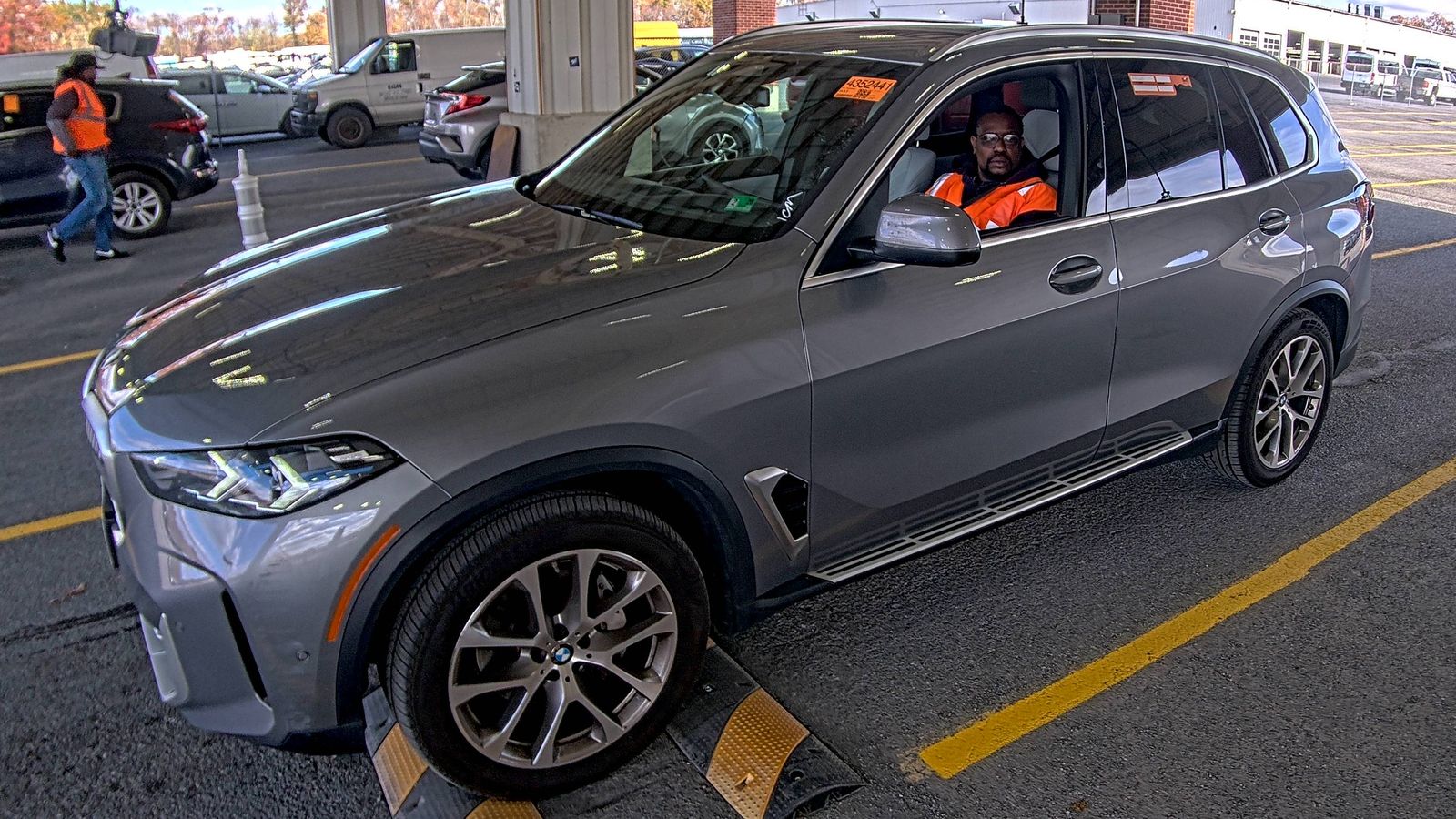 2025 BMW X5 xDrive40i AWD